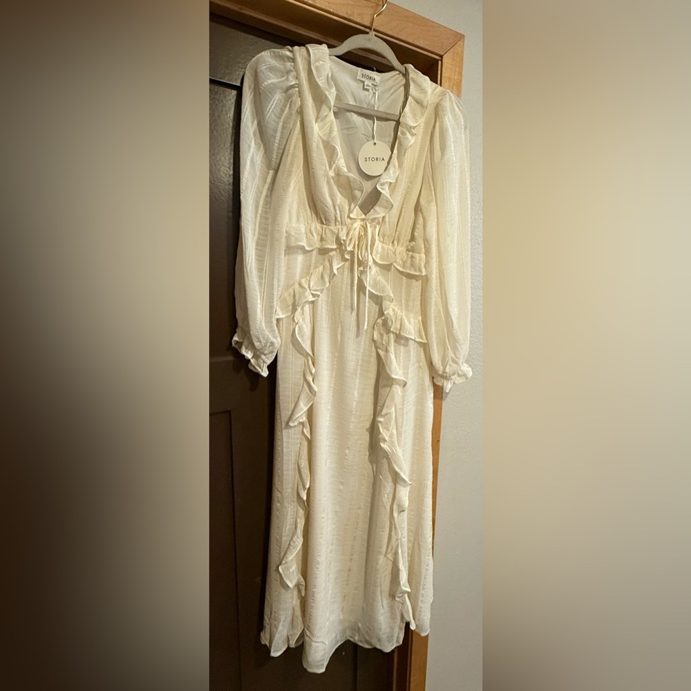 NWT Storia Maxi Dress